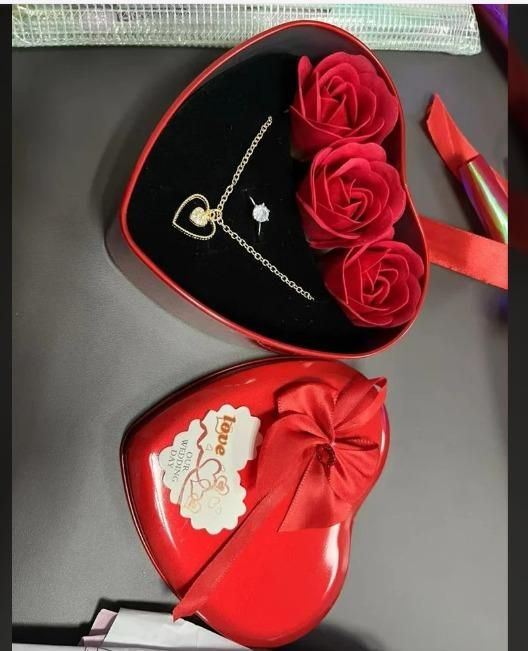 Red Heart Box with Artificial Roses & Surprise Jewelry – Your Ultimate Romantic Gift