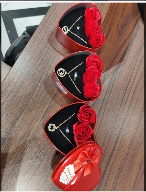 Red Heart Box with Artificial Roses & Surprise Jewelry – Your Ultimate Romantic Gift